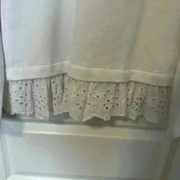 Banana Republic Women’s White  Crewneck Sweater with Lace Detailing Size Small - Picture 3 of 5